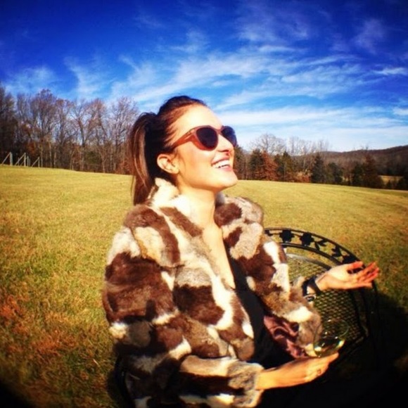 Meet your Posher, Halie - Picture 1 of 1